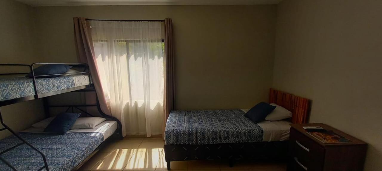 Reef On The Water Hotel Tamanique Quarto foto