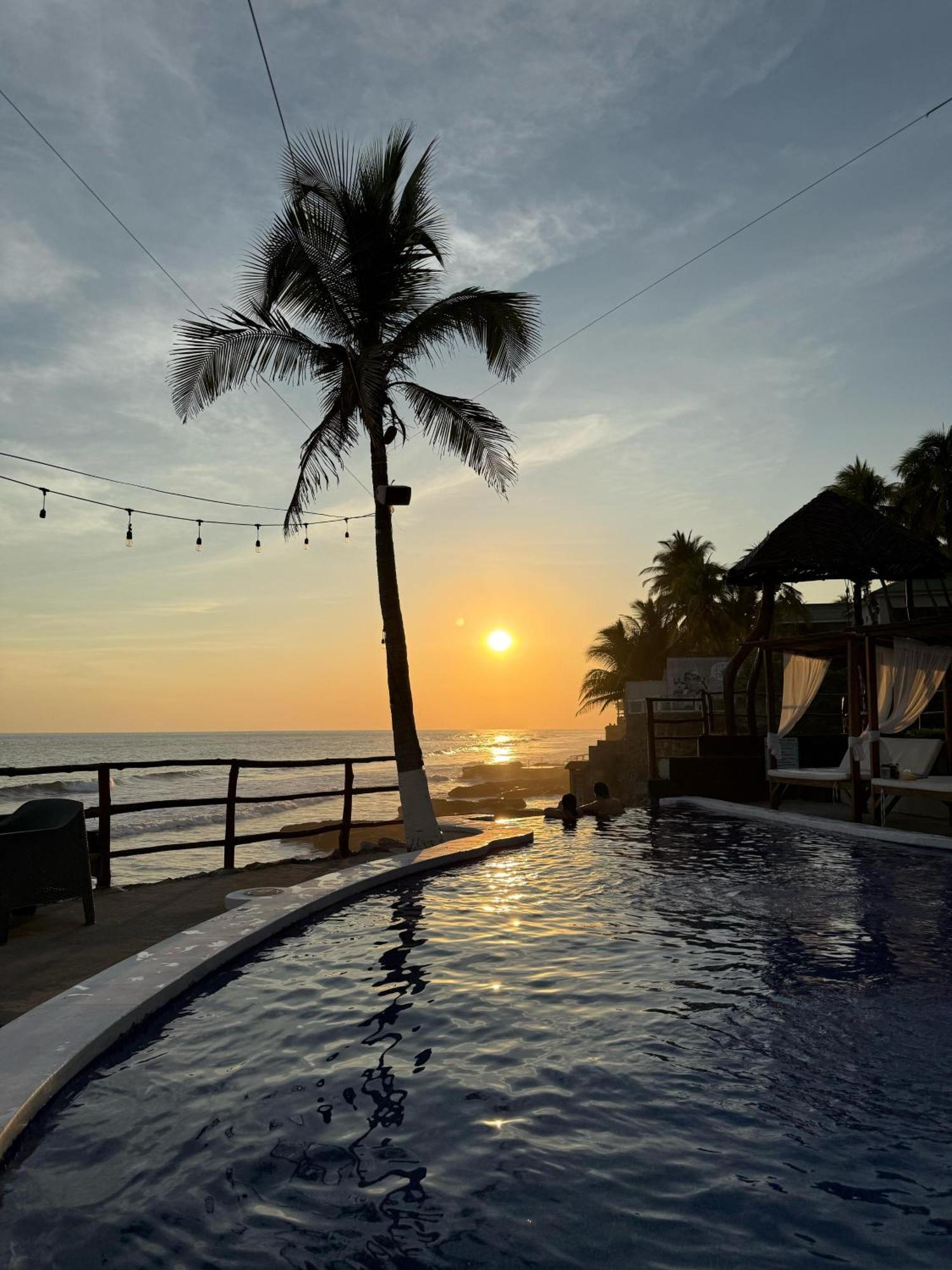 Reef On The Water Hotel Tamanique Exterior foto