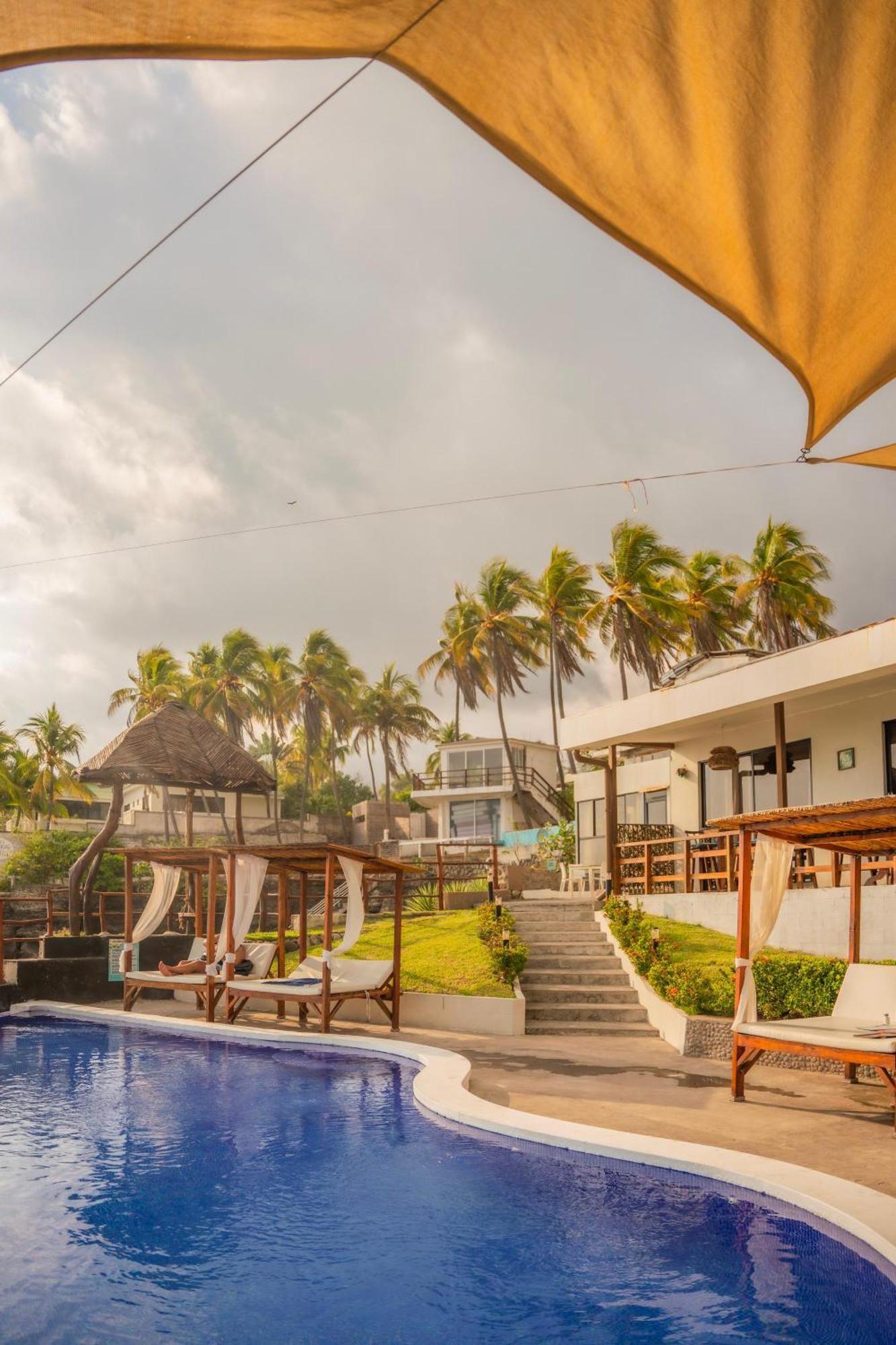 Reef On The Water Hotel Tamanique Exterior foto